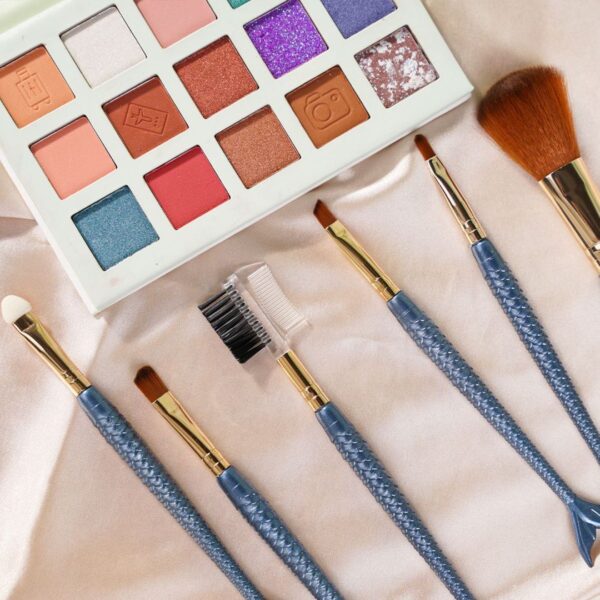 506 Makeup Brushes - Image 8